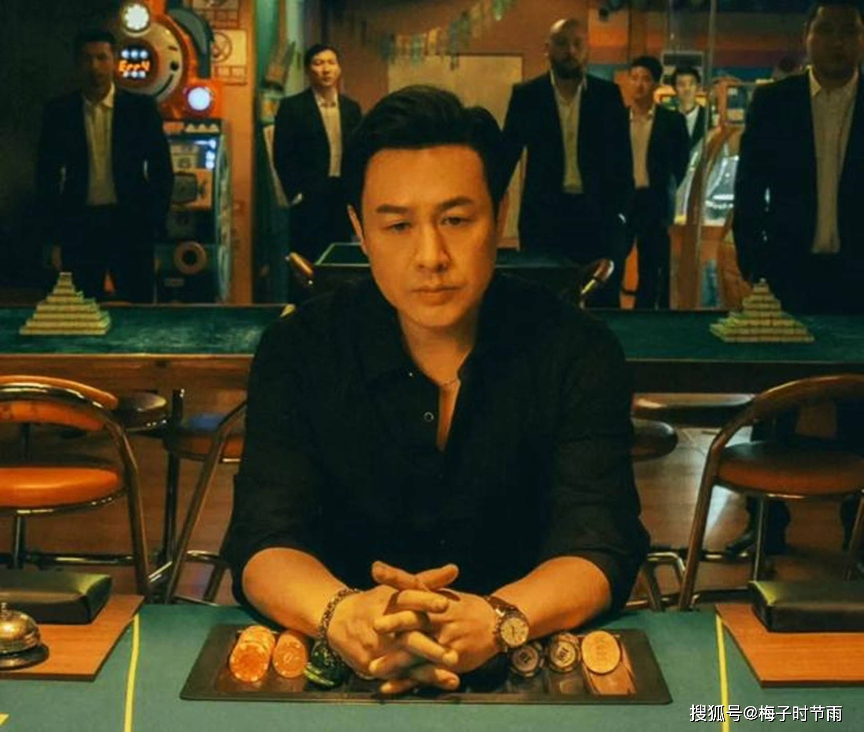 《猎冰》开播,和《狂飙》相似?黄宗伟比高启强更狠_角色_成为了_时候