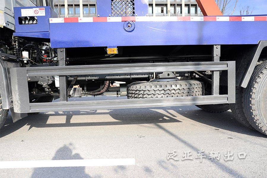 东风四驱4x2全驱摆臂垃圾运输车垃圾清运车_底盘_分类_价格