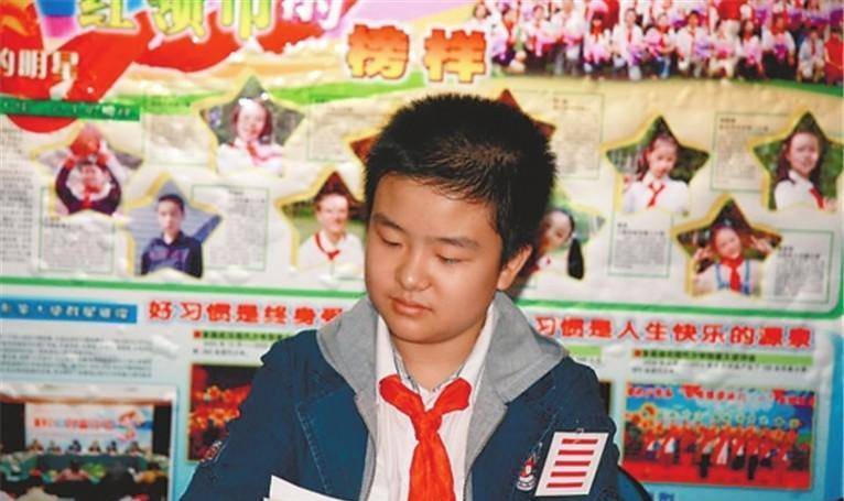 在微博上报了喜讯"黄艺博通过自主招生考入武汉大学马克思主义学院"