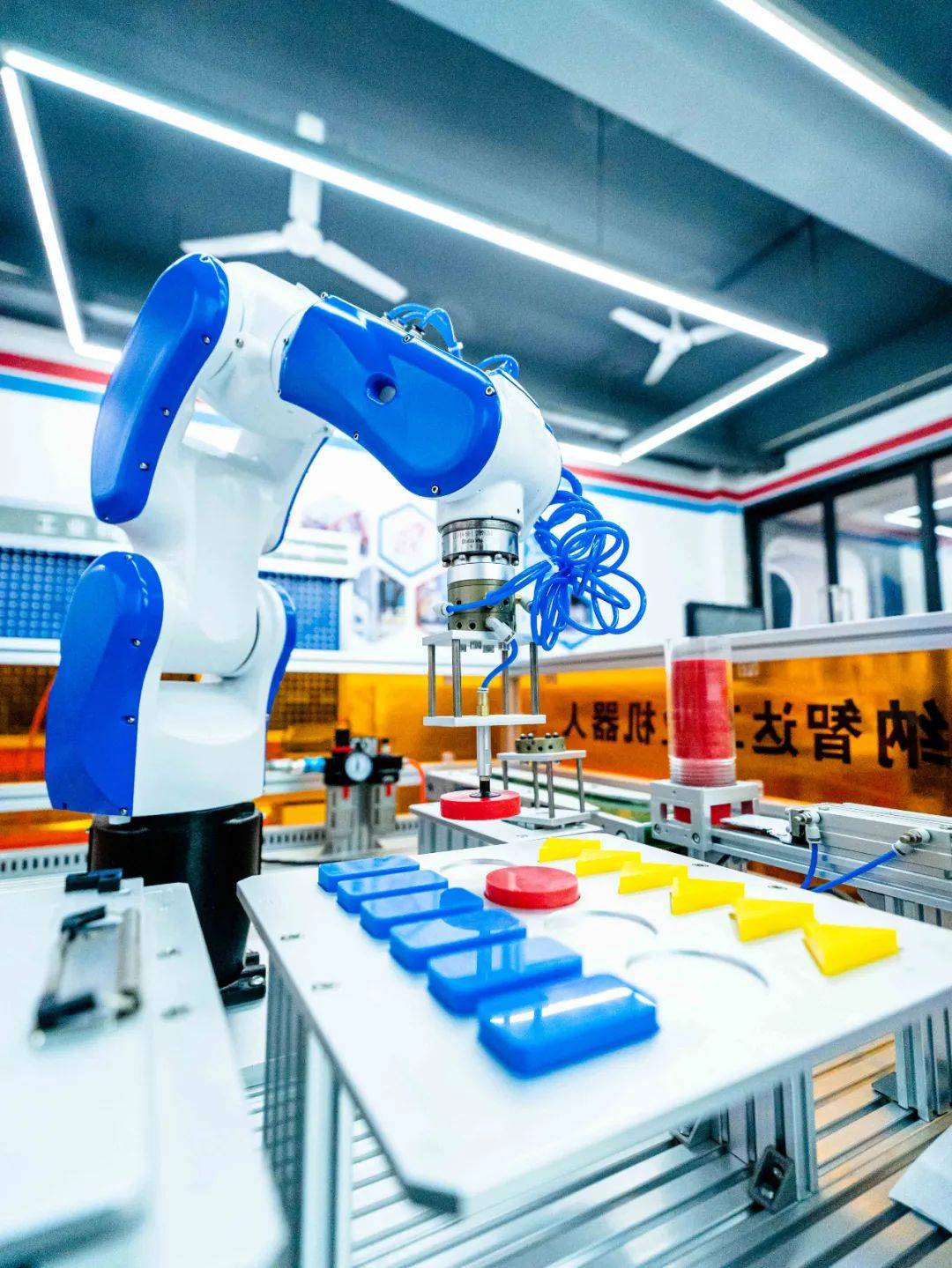 新年学新技术,plc短期技能专业值得推荐_自动化_学子_教学