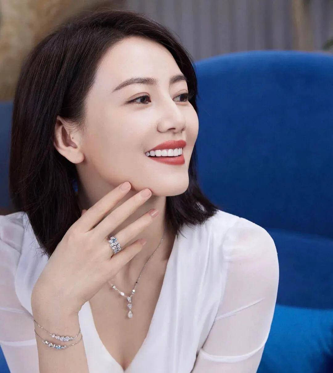 高圆圆再一次用实力证明,她才是真美人!