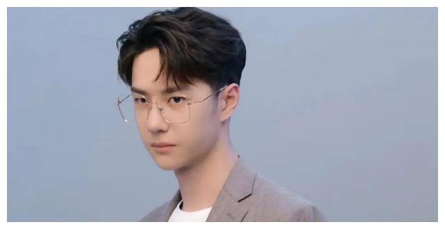 乐华公司辟谣王一博患病,娱记澄清并报警_明星_事件_常展硕