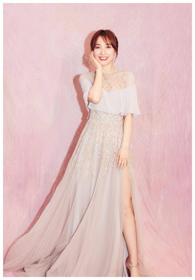 4. 吴昕鞠婧祎,一个甜美可爱且有才华的女演员和歌手.