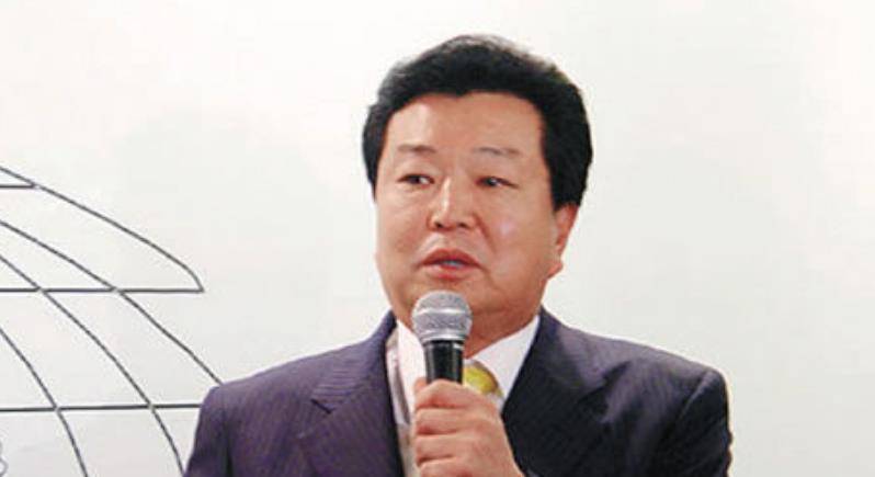 严彬:曾在泰国卖血为生,后靠红牛赚800亿,今输掉37亿商标官司_中国