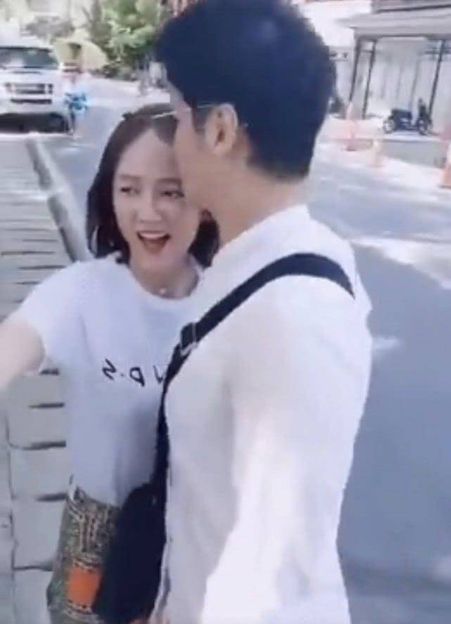 艾伦发女友视角美照秀高挑身材并赞女友是仙女,41岁陈乔恩可算遇上