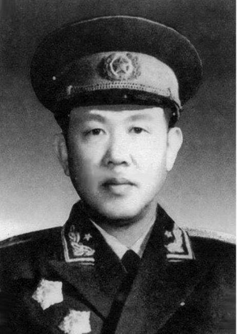 蒋军披麻戴孝,琼崖纵队一问才知:刚刚击毙了副司令_琼总_顽军_吴克之