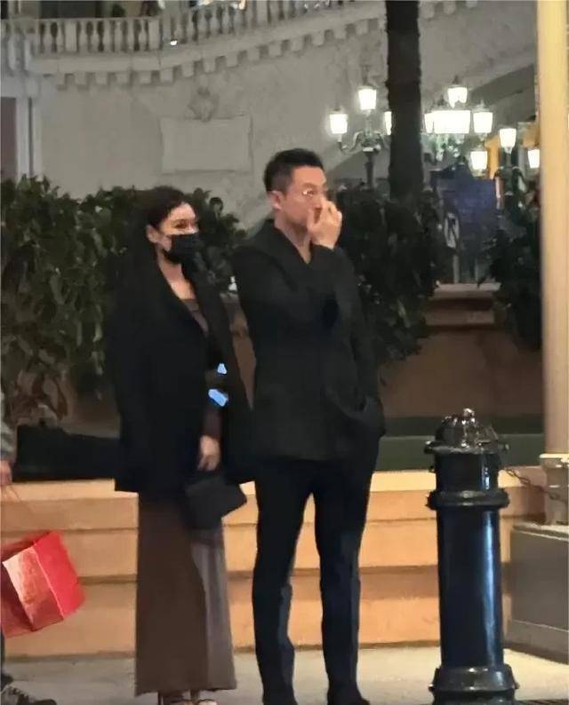 带新女友现身澳门,甜蜜互动引关注_张雨绮_关系_感情