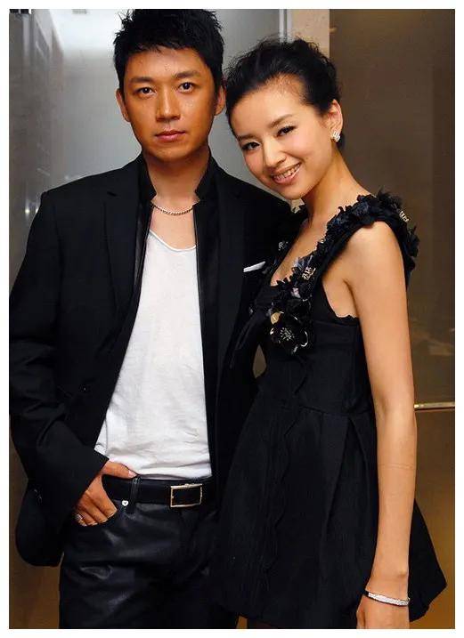 潘粤明与董洁疑似复合:为了孩子还是真爱?重新点燃感情火花?