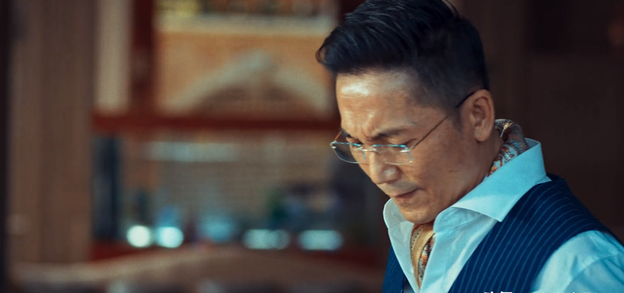 41岁武术冠军甘当绿叶,邹兆龙新片打戏5分钟夺冠_战锋_电影_大片