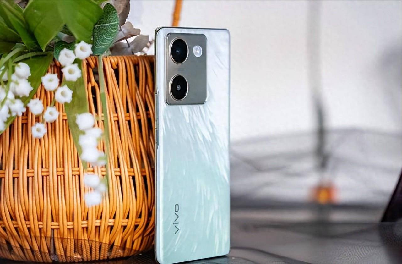 2ghz a78大核以及adreno 619 gpu,为用户奉上了一场视觉盛宴和速度的