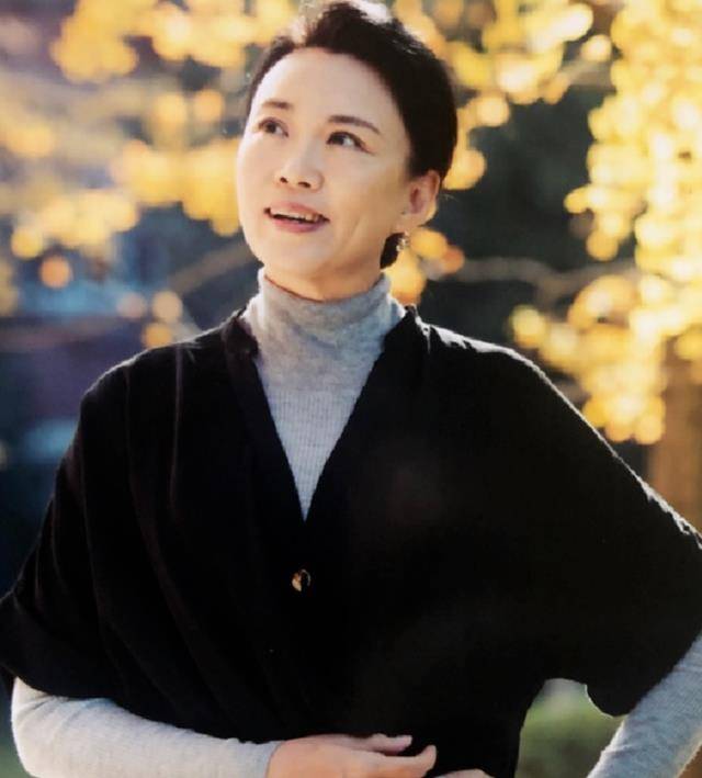 艺人马丽:国家一流演员,得宠32载,戏红与否都幸福满满_生活_玛丽_人生