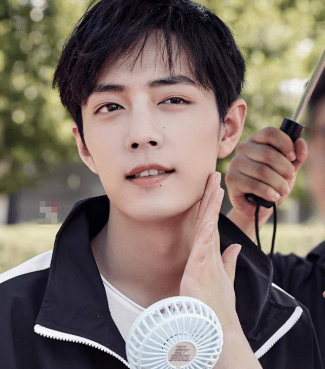 看到两人的"接吻照",小飞侠们全都沸腾了_杨紫_陈情_女生