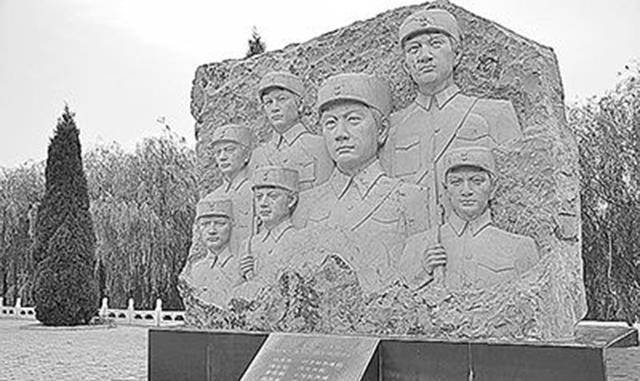 15岁参加革命,32岁牺牲,以他名字命名一座城市,女儿