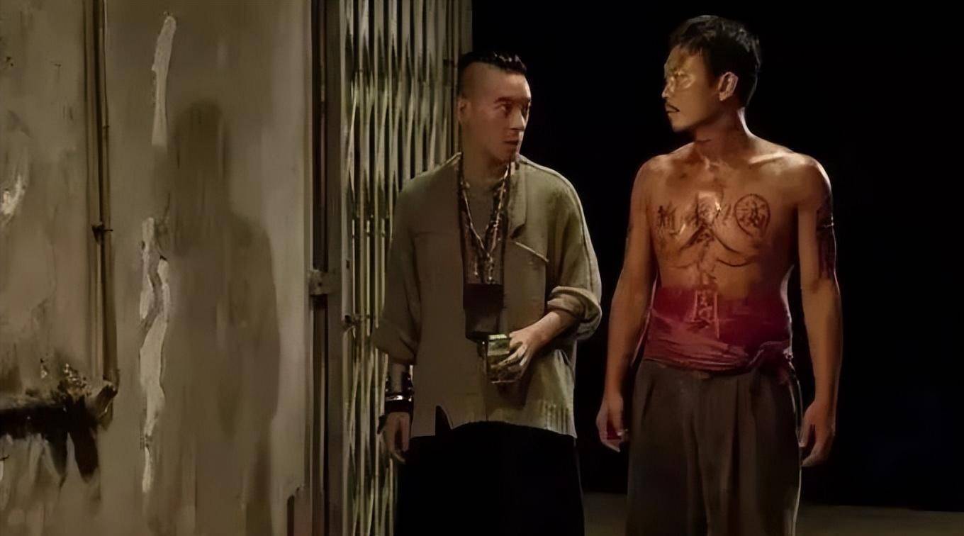 林正英最知名的徒弟,曾"装神弄鬼"火爆东南亚,如今落魄被喷_钱小豪