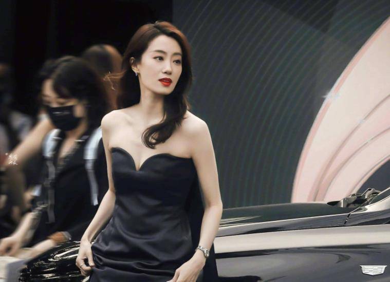 导演建议她去整容,说完还笑了几下,张小斐沉默了_因为_脸型_大部分