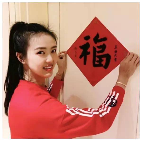 张常宁春节晒幸福,万人追捧,才艺多半神._中国女排_父亲_吴冠希