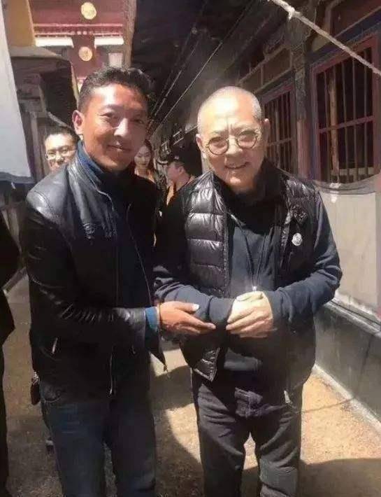 李连杰罕见晒年轻训练旧照,五官端正性格开朗,却因病衰老严重_照片