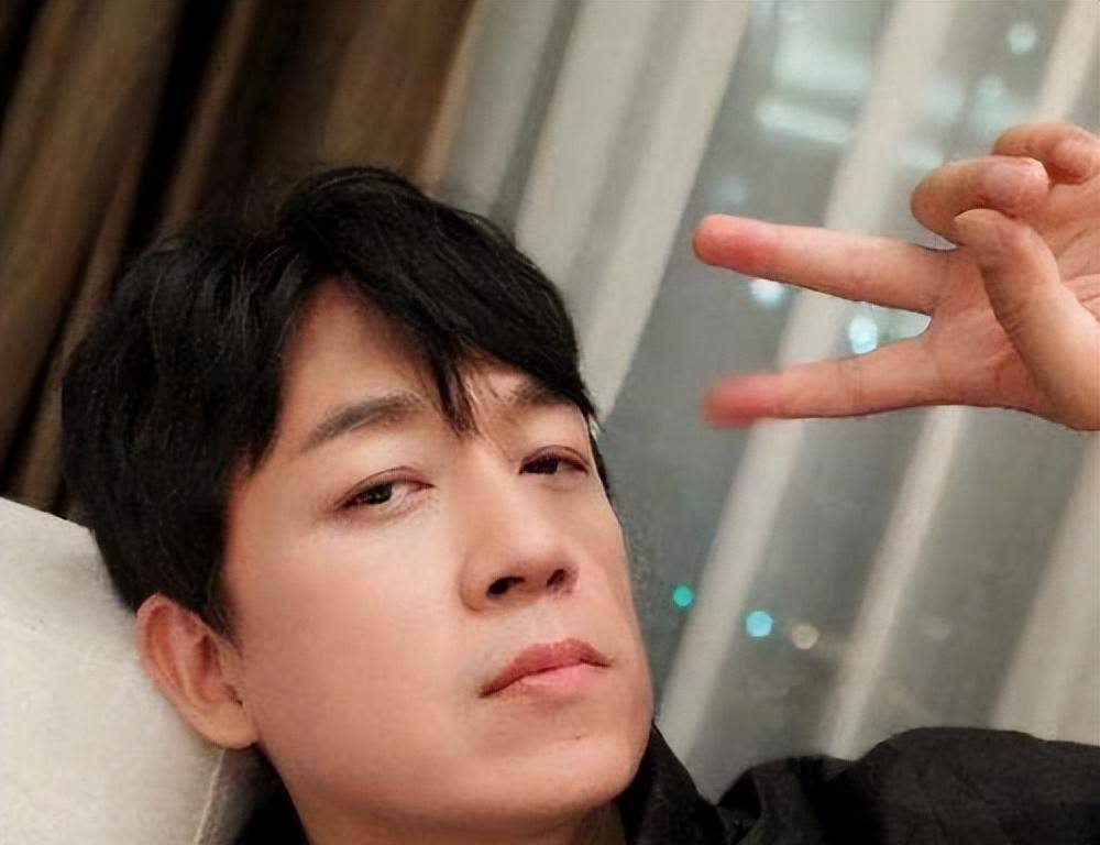 潘粤明被董洁毁了家庭事业和名声,有人比他更惨_钟镇涛_章小_婚姻