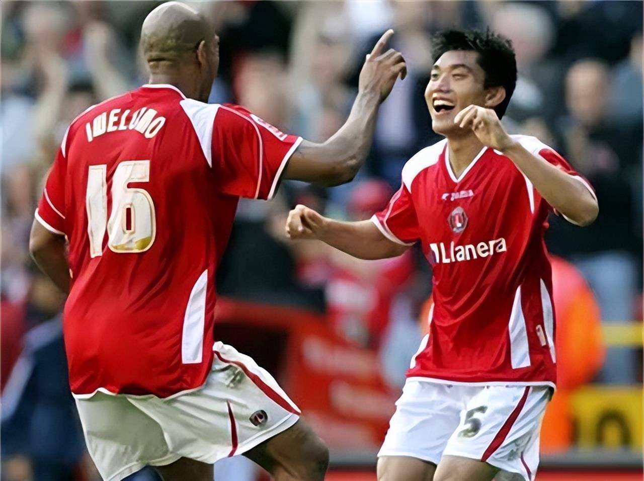 二十多天后,是查尔顿与科尔切斯特的对决,郑智如同出笼的猛兽,首发打