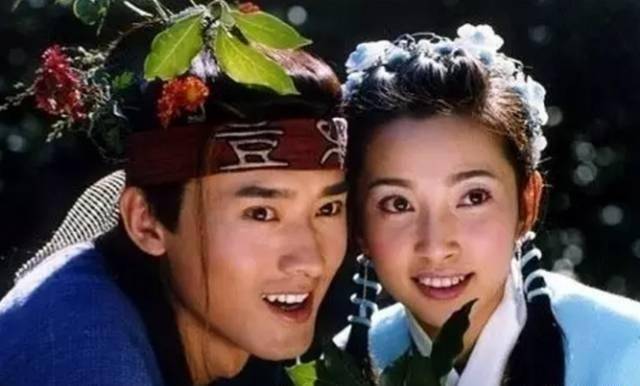 在2000年,任泉首次与李冰冰合作出演了电影《一脚定江山》,任泉非常