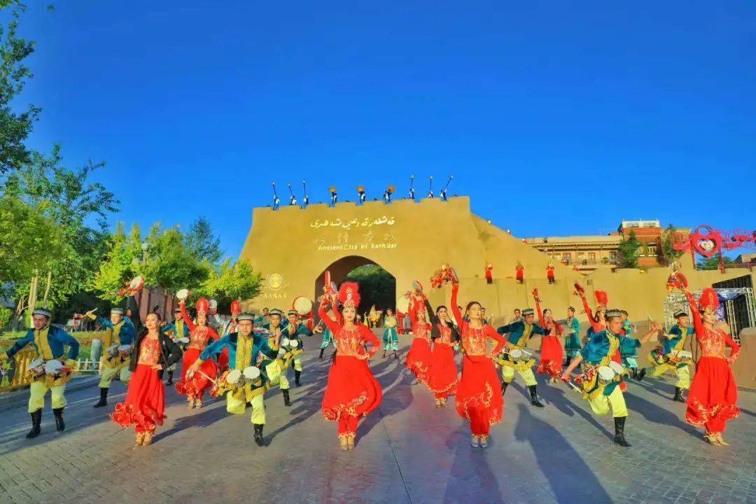 是喀什人气最旺的旅游地国家5a级旅游景区喀什古城人文活动,旅游商品
