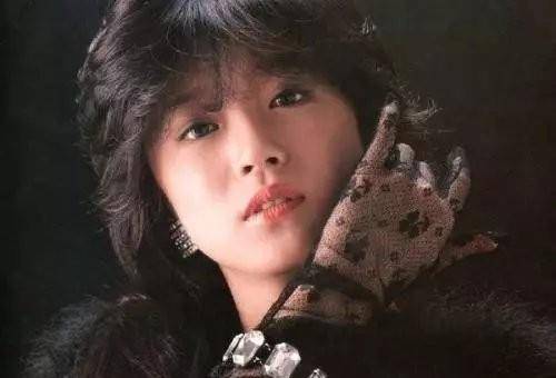 中森明菜:接班山口百惠的第一歌姬,毁于渣男,55岁未走出失恋_近藤真彦