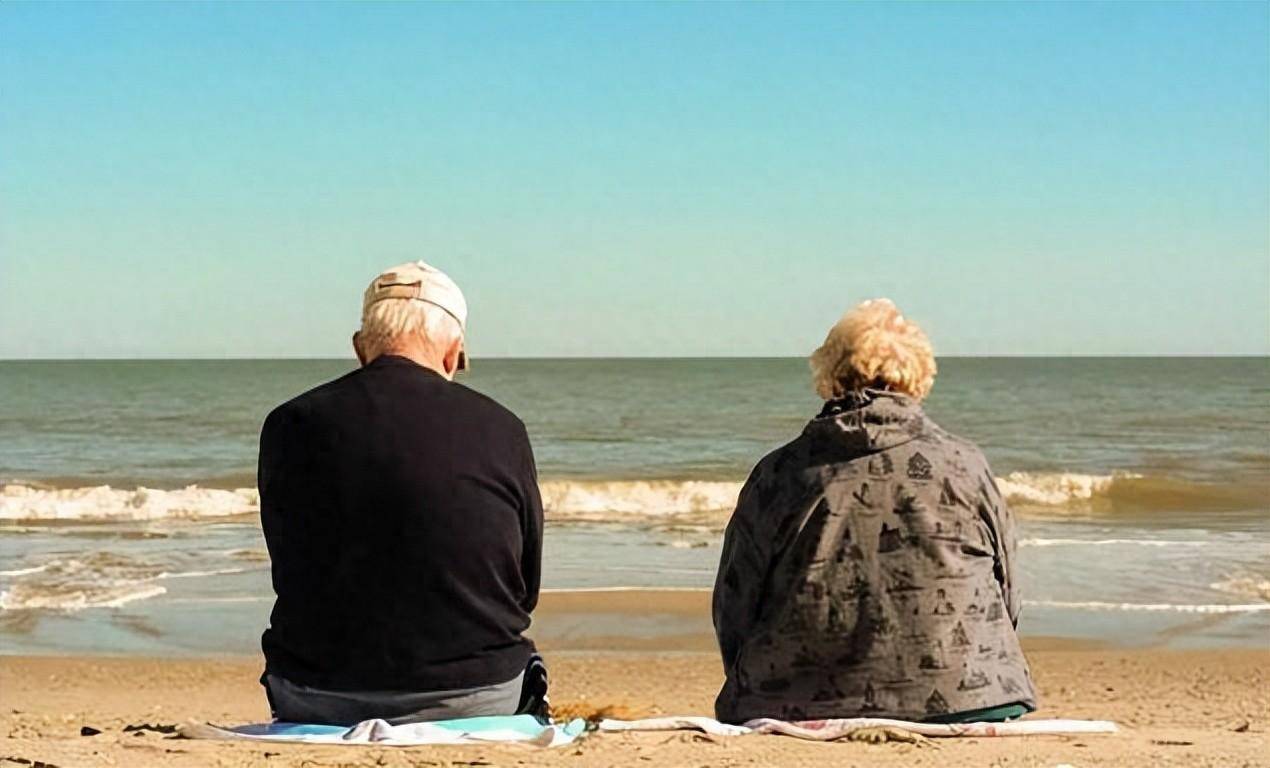 以下三种养老方式,看起来有福气,实际上毫无意义_老人_儿女_老年