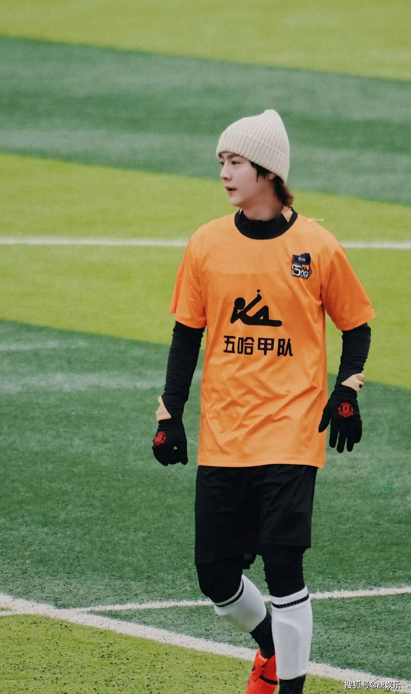 鹿晗首粒点球成功,标志性动作致敬c罗,太酷了_村民_村超_比赛