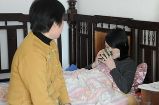 儿媳产女,婆婆在朋友圈显摆,儿媳随即评论,婆婆遭朋友指责_儿子_老公