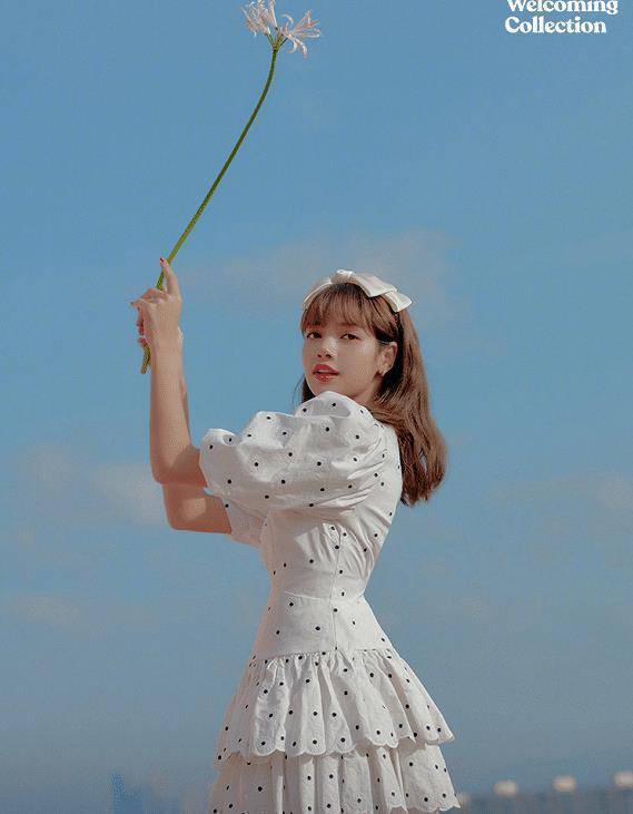 有种不公待遇叫jennie,队友穿平价礼裙,她却能穿价值3w的_lisa_感觉