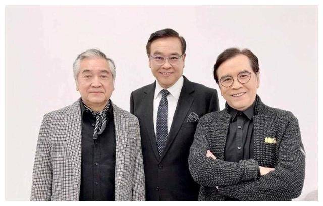 姜大卫并没有明确回应这个问题,或许这只是暂时的缺席,相信在未来的