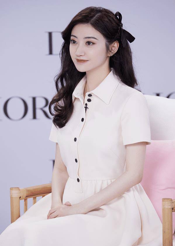 景甜的美都是红唇给的?