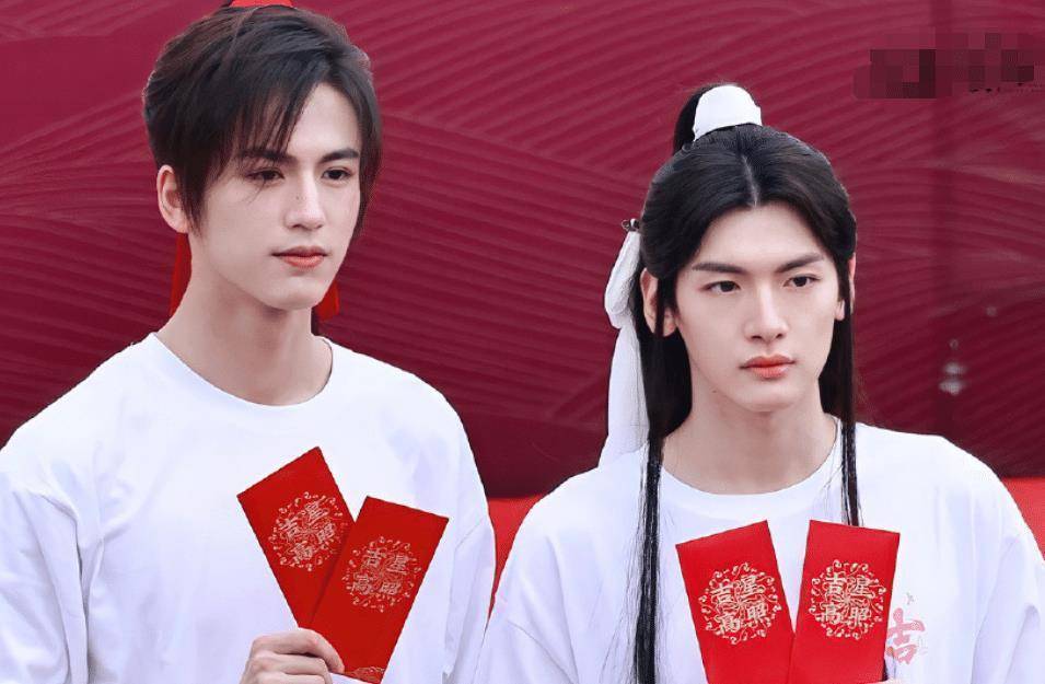 《天官赐福》定妆照,评价远不如其他双男主剧,光是服化道就输了_造型