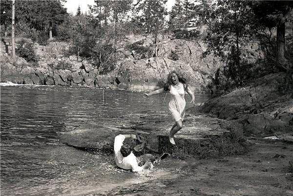 苏联女兵洗澡图片