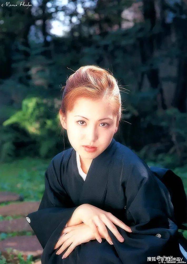 之后,港台片商热衷于聘请外籍影星作为噱头,因此系列又贡献了村上丽奈