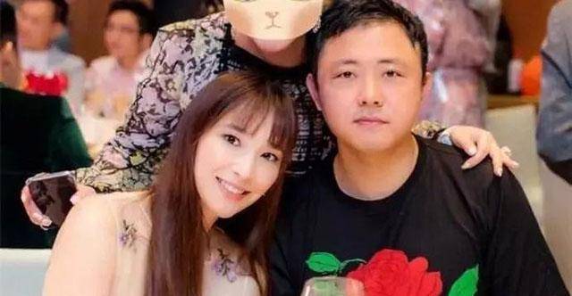 小伙闯荡澳门成富豪:女星倒贴,到美国开赌场,富豪亲自上门送钱_纪晓波