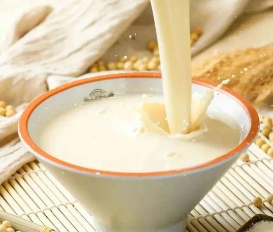常喝"豆浆"好处多,医生忠告:5类人或不适合喝,不妨了解一下_补充_矿