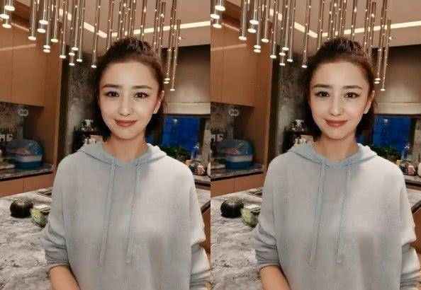 佟丽娅出镜做美食,不会调美颜滤镜干脆关掉,看清颜值:确定36岁?