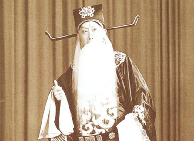 张学津后事:全体徒弟跪拜高喊:"师父,我们都是您的