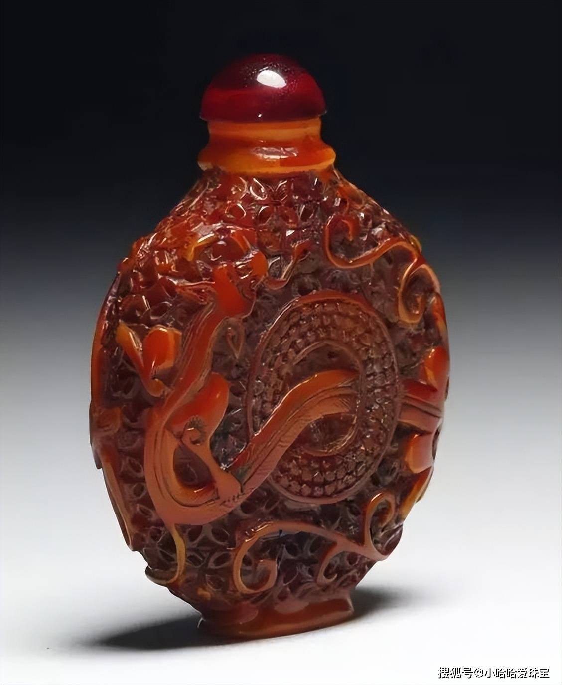 揭秘:中国清代制作的鼻烟壶,集历代艺术精华于一炉_琥珀_主人_欧洲