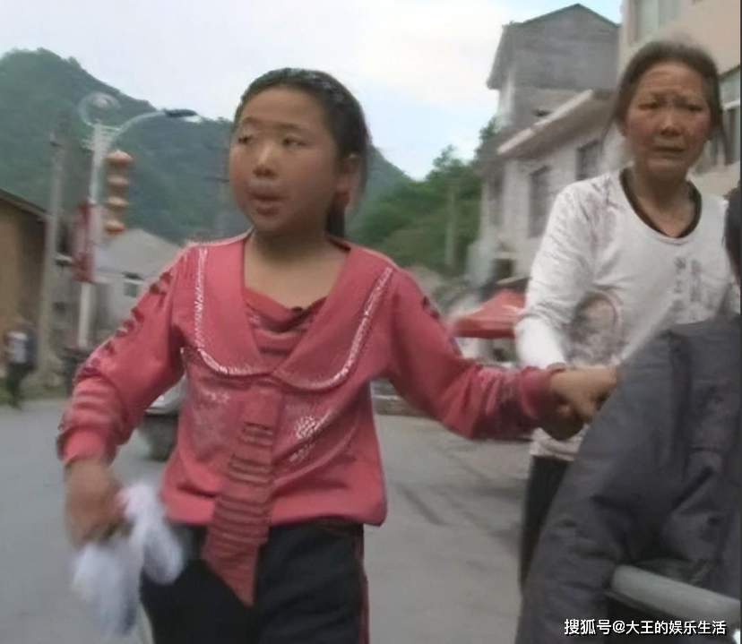 她参加《变形计》,说成染上"公主病",富人的游戏我们玩不起_王红林