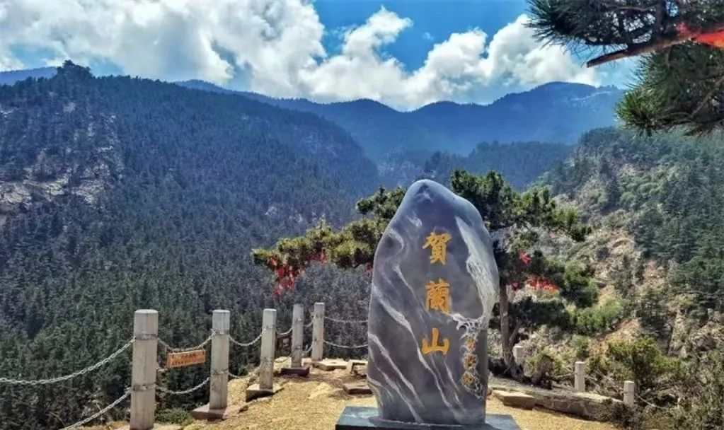 4月21日,相约2024宁夏贺兰山东麓葡萄酒产区半程马拉松路跑双季赛