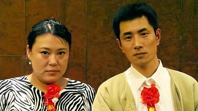 54岁李菁菁:三婚三离,老公都比她小,患乳腺癌后与女儿相依为命_生活