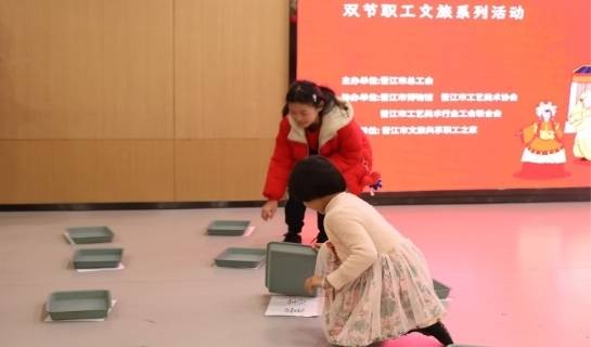 《木工训练营-木梳手作》——工享年味·职工家庭勇闯木工坊活动以木