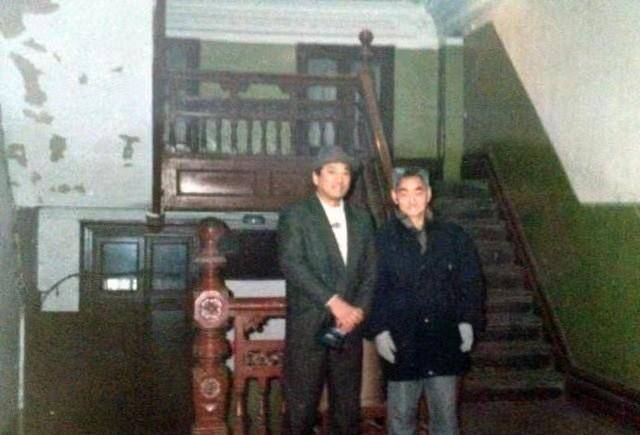 凄凉离世,弟弟每天大敞房门:我不想重蹈她的覆辙_张子_张廷重_黄逸