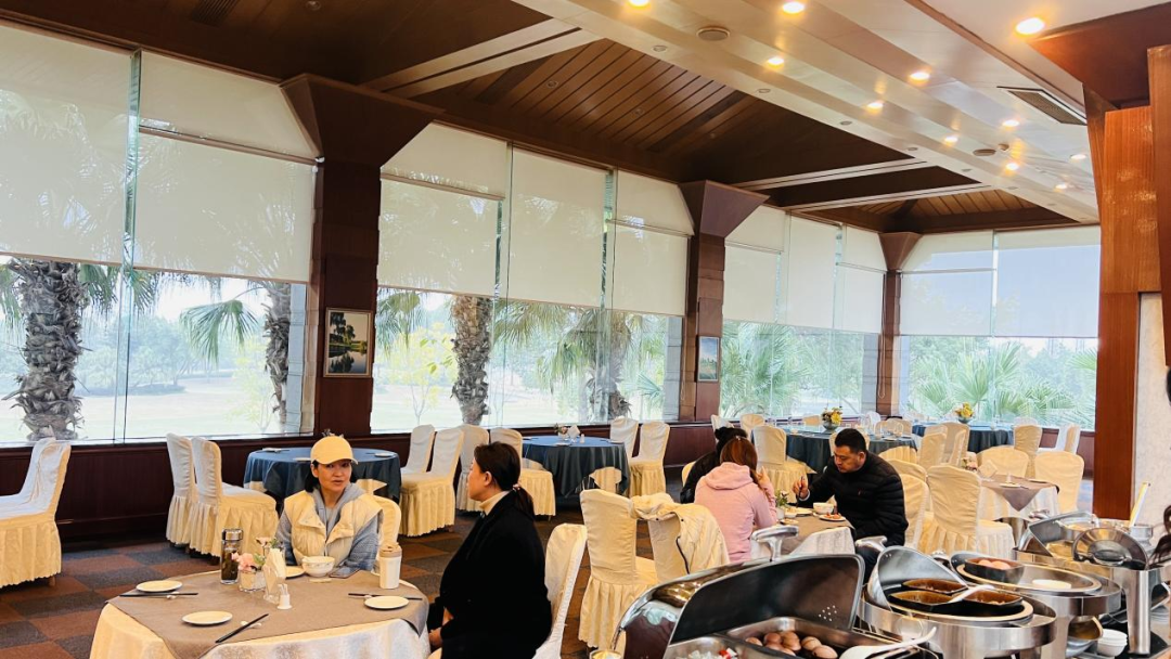 本场比赛a,b冠军以及c组冠亚季军还获得2024湃肯·"冯珊珊学院杯"国际