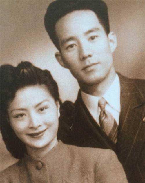 恩爱28年,丈夫在走红时放弃事业,妻子患癌,他却让医