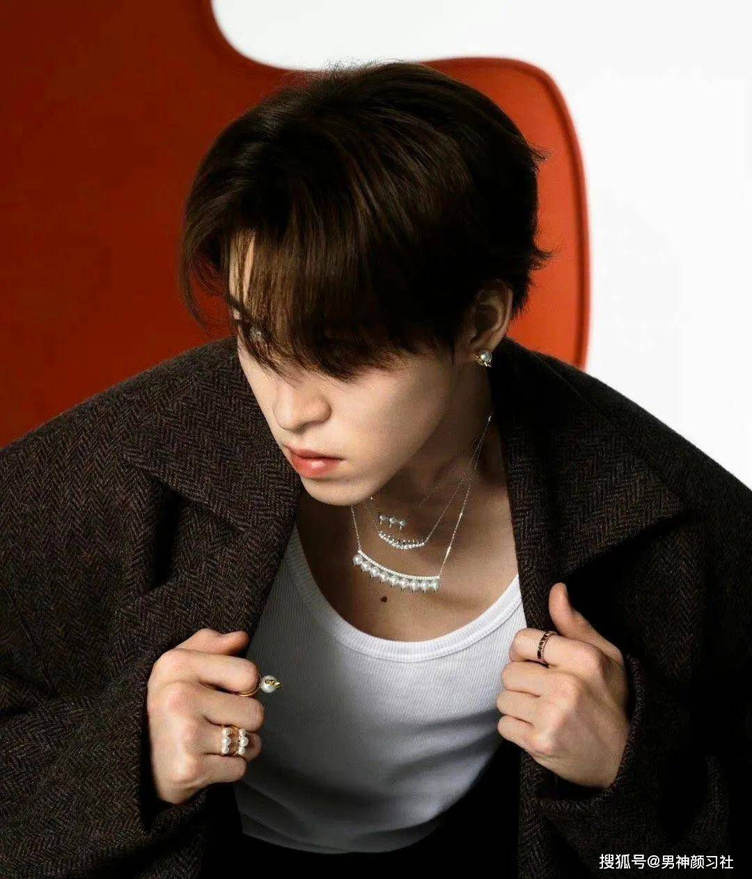 什么样的男人才能驾驭得了一条珍珠项链?别光看肌肉了!