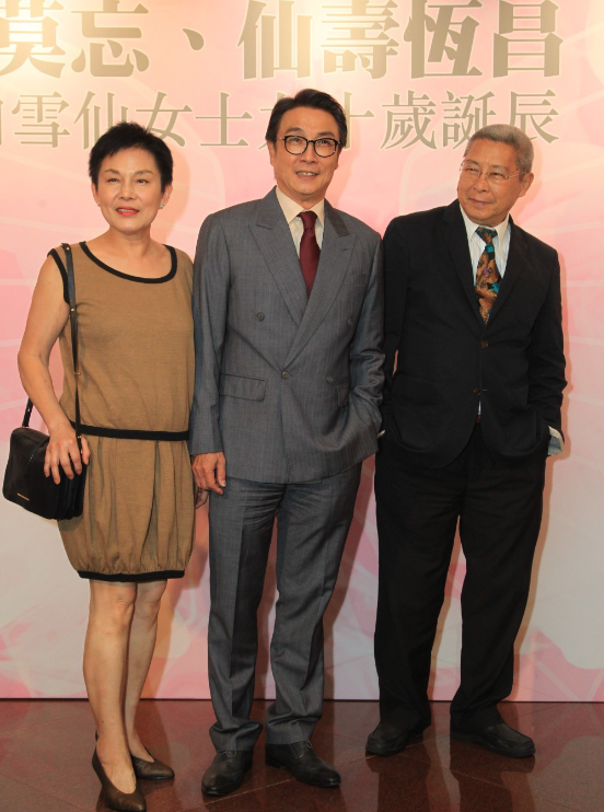 港星李影摔伤后去世,好友称其每天喝6支可乐,郑秀文刘松仁悼念_母亲