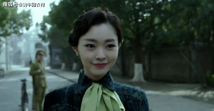 同是流量剧小花,宋轶无戏可拍,白鹿却过万重山,内娱早就变天了_电视剧